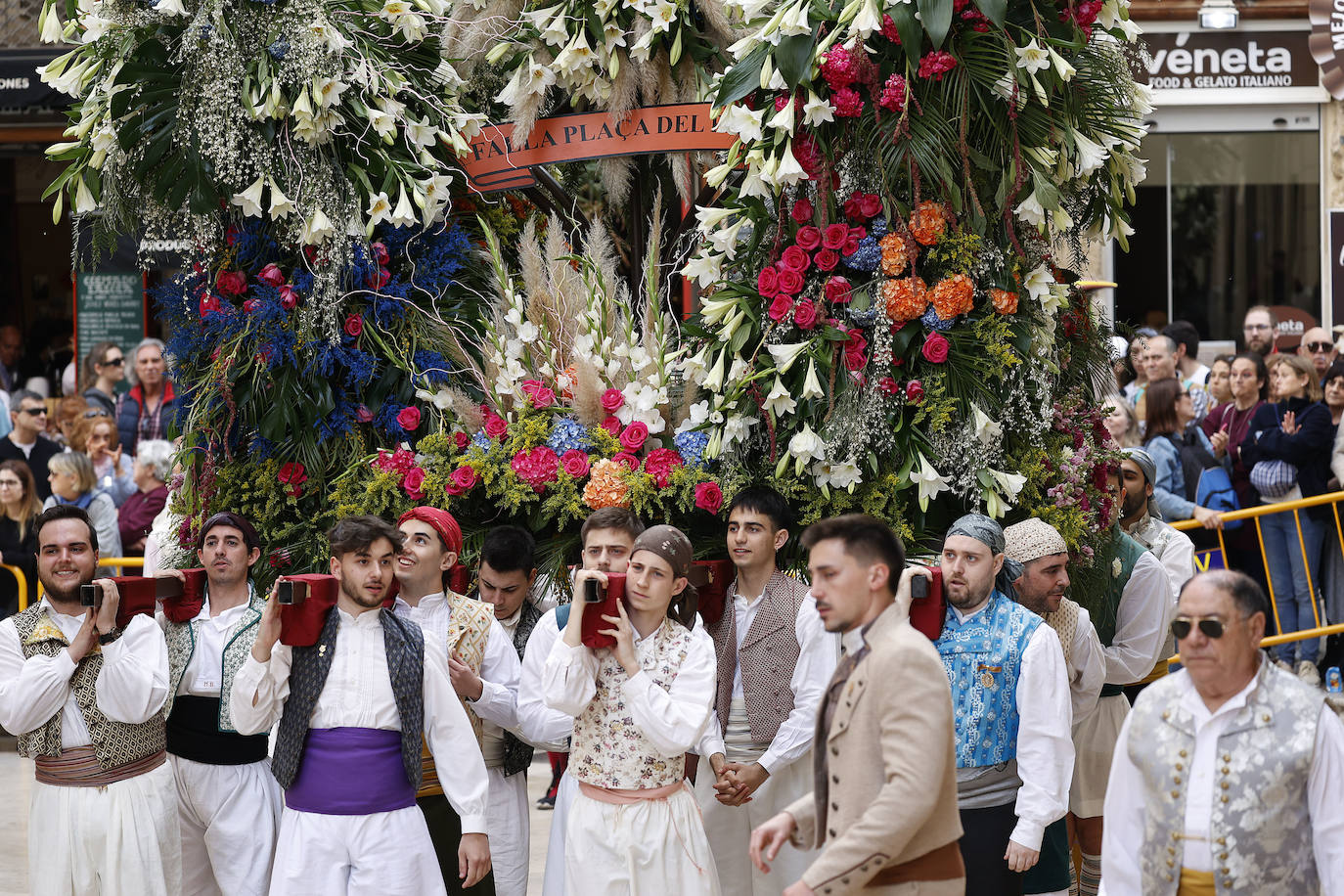 Búscate en la Ofrenda de las Fallas 2024: domingo 17 de marzo