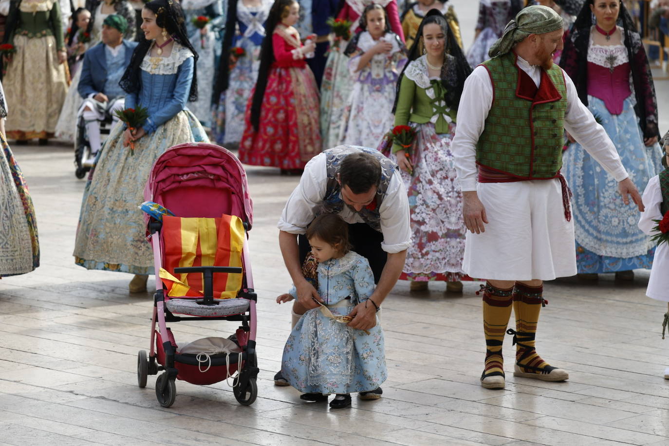 Búscate en la Ofrenda de las Fallas 2024: domingo 17 de marzo