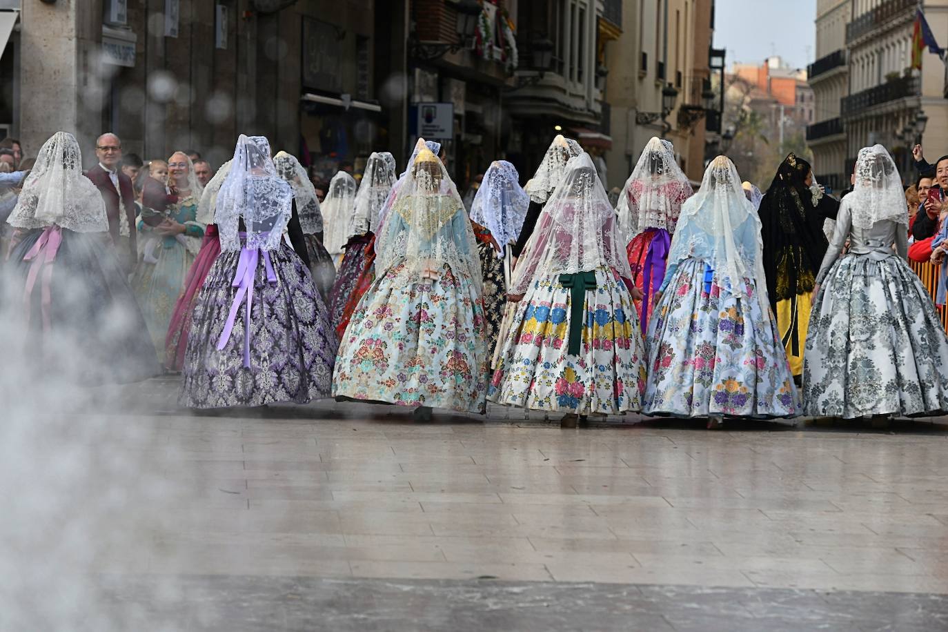 Búscate en la Ofrenda de las Fallas 2024: domingo 17 de marzo