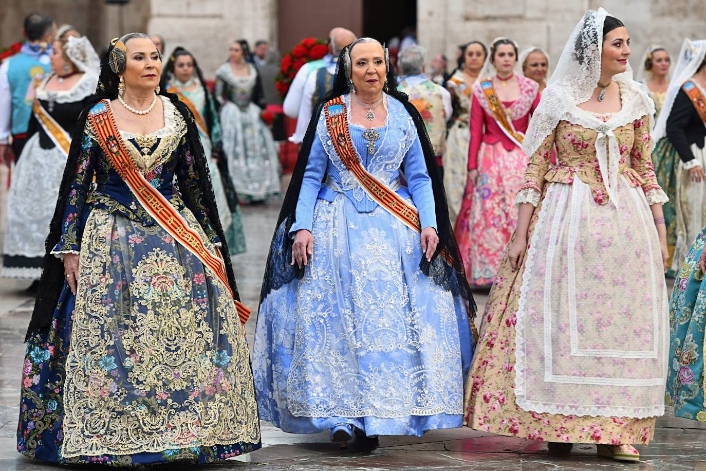 Búscate en la Ofrenda de las Fallas 2024: domingo 17 de marzo