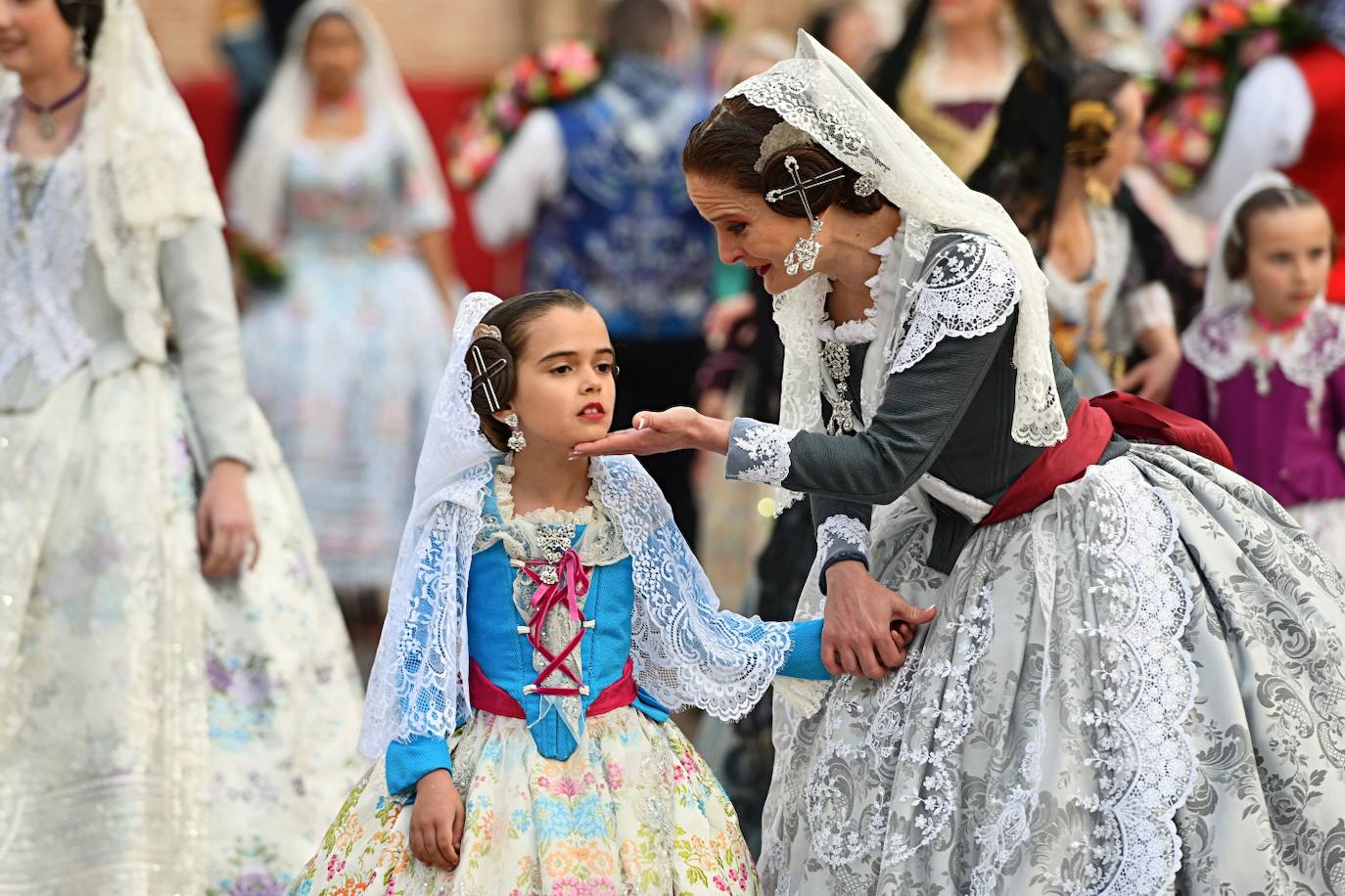 Búscate en la Ofrenda de las Fallas 2024: domingo 17 de marzo