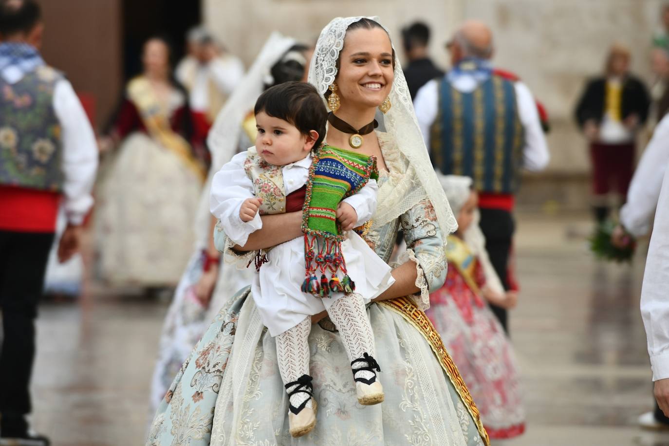 Búscate en la Ofrenda de las Fallas 2024: domingo 17 de marzo