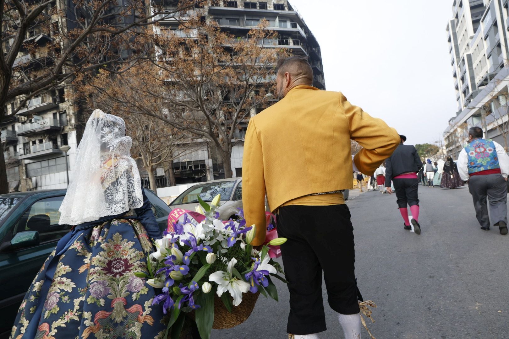 Ofrenda a las víctimas del incendio de Campanar