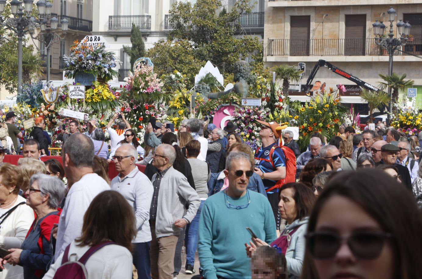 Ambiente en Valencia en el último día de Ofrenda de las Fallas 2024