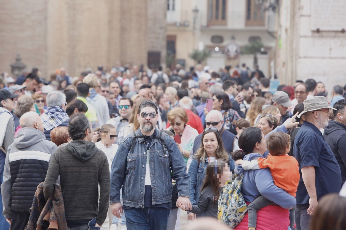 Ambiente en Valencia en el último día de Ofrenda de las Fallas 2024