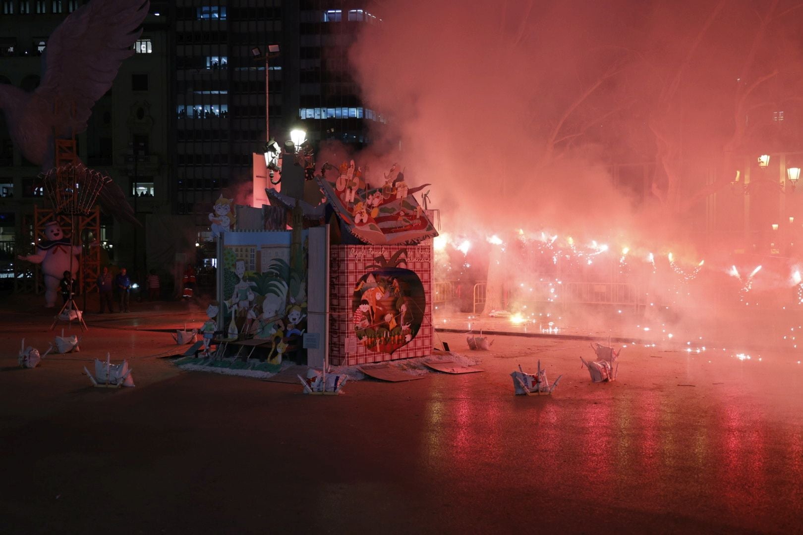 La cremà infantil arranca la noche del fuego