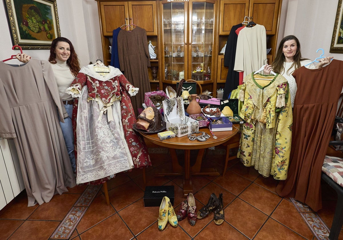 Enri y Yolanda Aliaga, falleras de Barraca-Espadán y cofrades de la Real Cofradía de Jesús en la Columna.