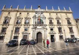 Fachada de la Audiencia de Granada, el órgano que rebajó inicialmente la sentencia que ahora ha sido ratificada por el Supremo.
