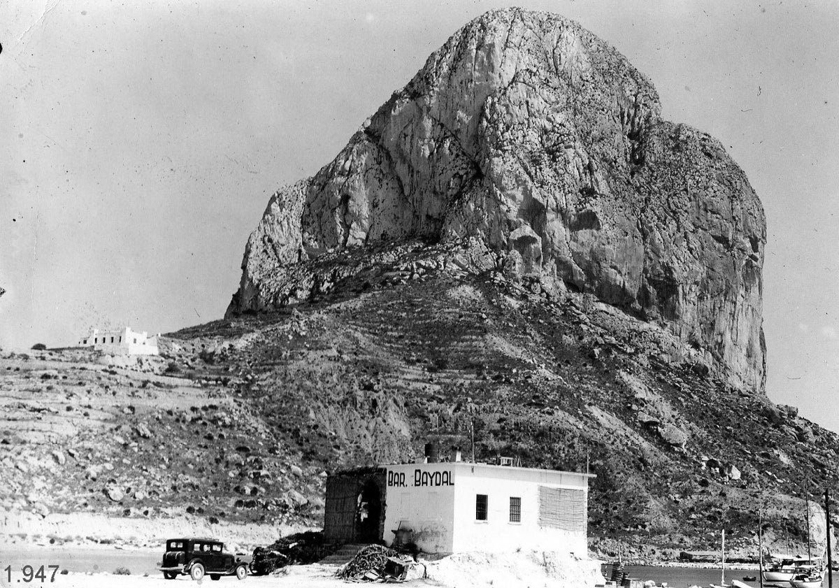 Imagen principal - El restaurante en 1947, una imagen de la familia Bayda con Salvador a la derecha, y una estampa actual.