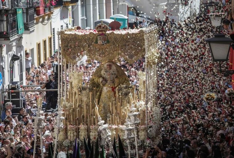 Semana Santa de Sevilla en una foto de archivo