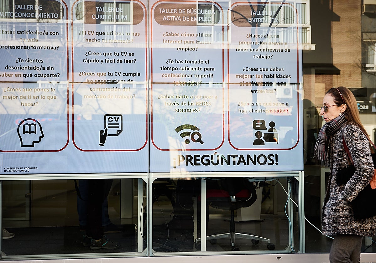 Mujer, 'boomer' y en paro: crece el riesgo de la exclusión