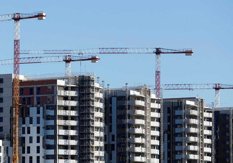 Construcción de viviendas en Valencia.