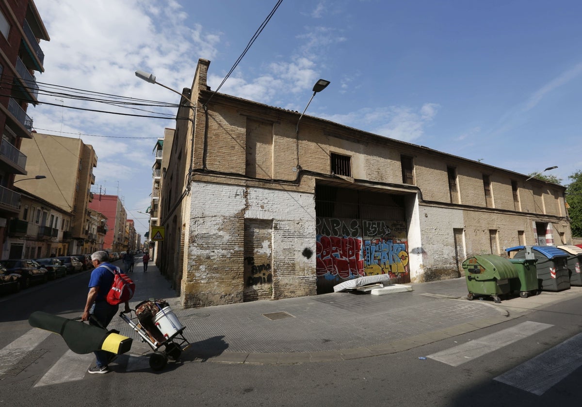 Las naves de Mariano Cuber donde se instalará el centro de artes escénicas Bombalino.