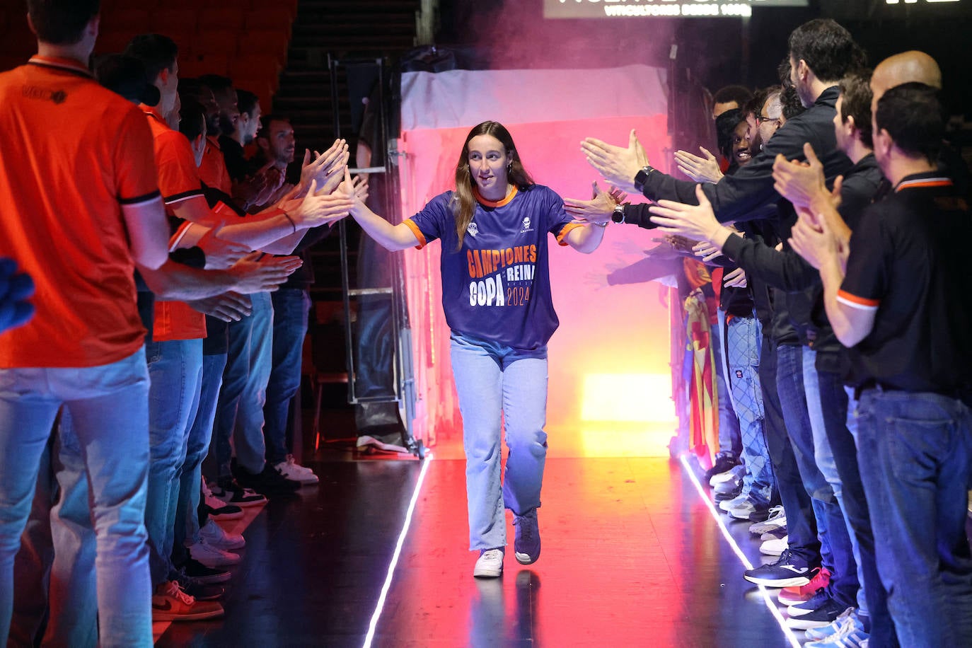 Celebración del Valencia Basket Femenino tras ganar la Copa de la Reina