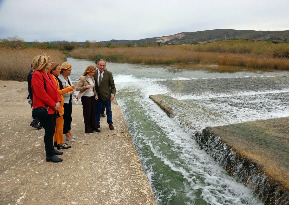 Imagen secundaria 1 - El Consell apuesta por la modernización de la Acequia Real del Júcar y el saneamiento de los aportes a l&#039;Albufera