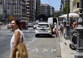 Parada de taxis vacía en Valencia.