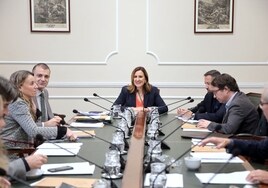 María José Catalá preside una junta de gobierno municipal.