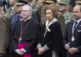 La Reina Sofía, Almeida y Antonio Banderas acuden al Traslado del Cristo de Mena