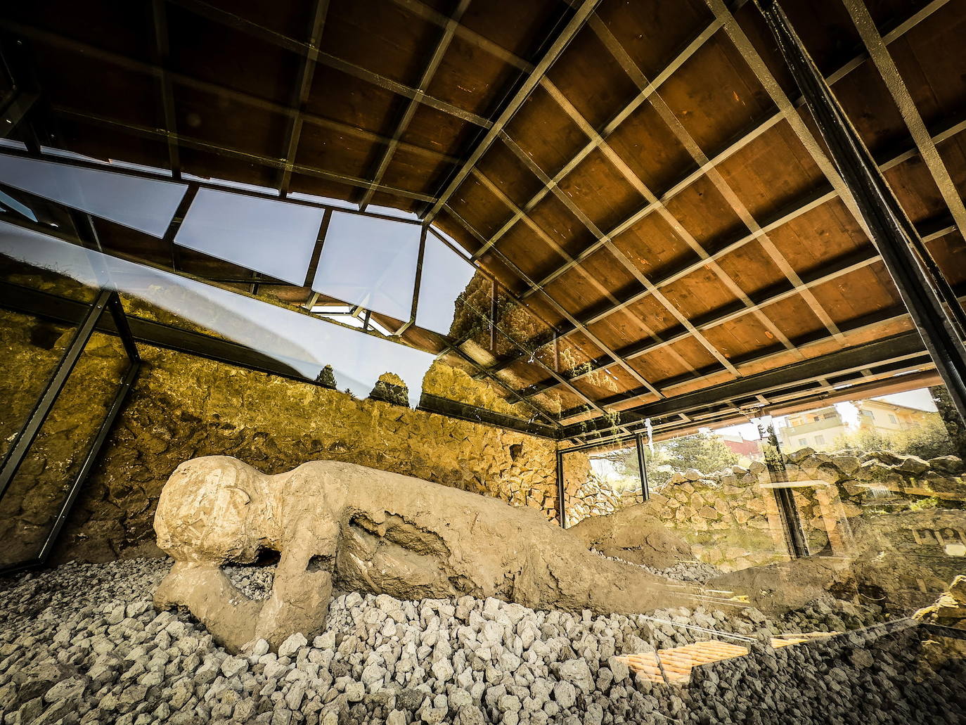 Pompeya expone réplicas de yeso de los fallecidos en la erupción del Vesubio