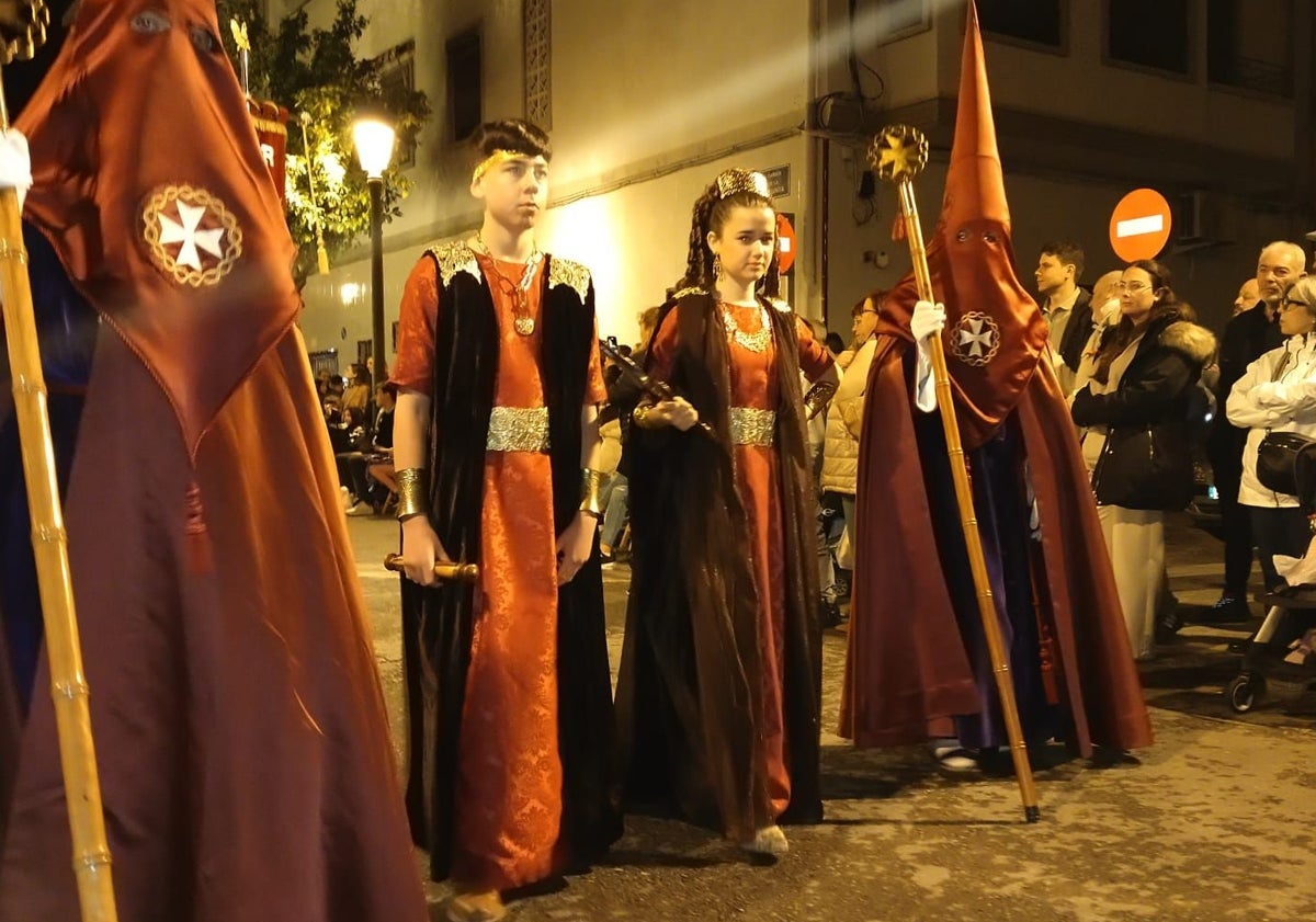 Imagen principal - Carlos Carles, como Poncio Pilato y Rocío Carles como Claudia Prócula. Y Edurne Carles, como Dolorosa. en el Ecce-Homo.