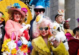 Nueva York celebra la Pascua con un desfile de llamativos sombreros