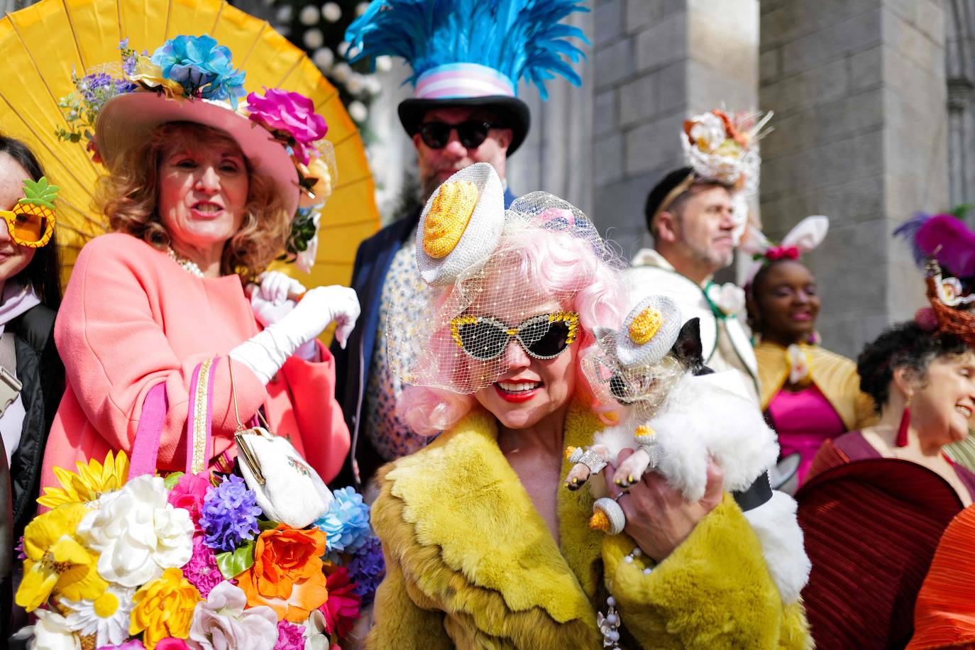 Nueva York celebra la Pascua con un desfile de llamativos sombreros