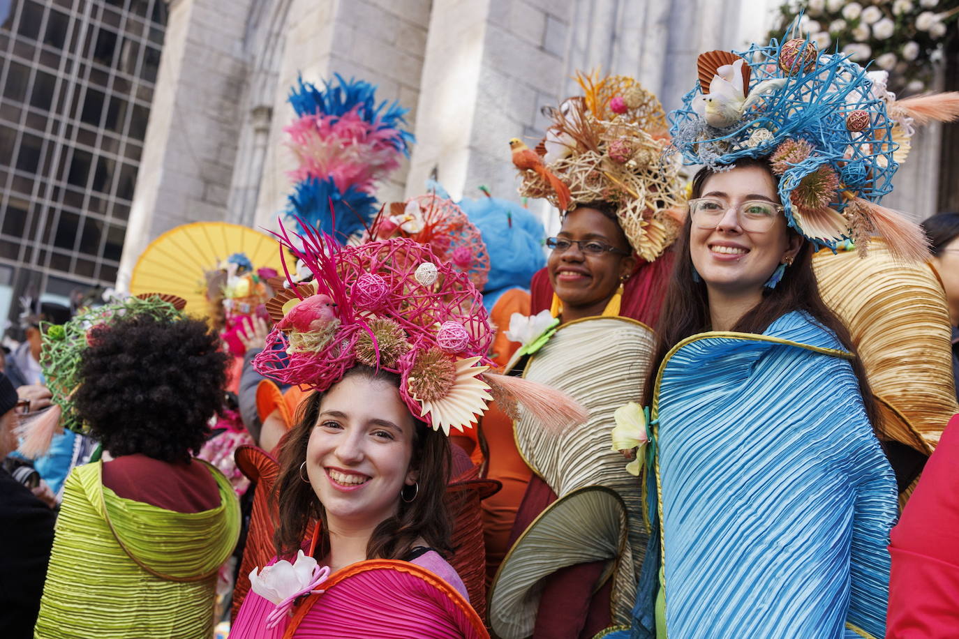 Nueva York celebra la Pascua con un desfile de llamativos sombreros