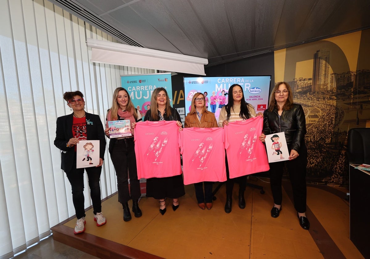 Acto de presentación de la Carrera de la Mujer.