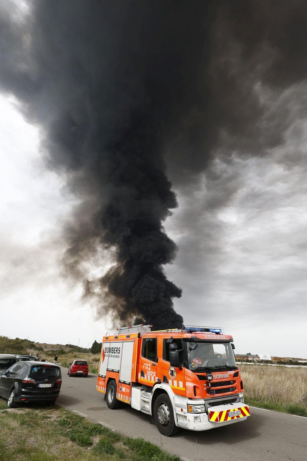 Incendio en una fábrica en Sollana