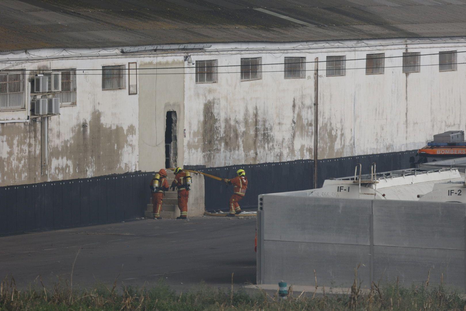 Incendio en una fábrica en Sollana