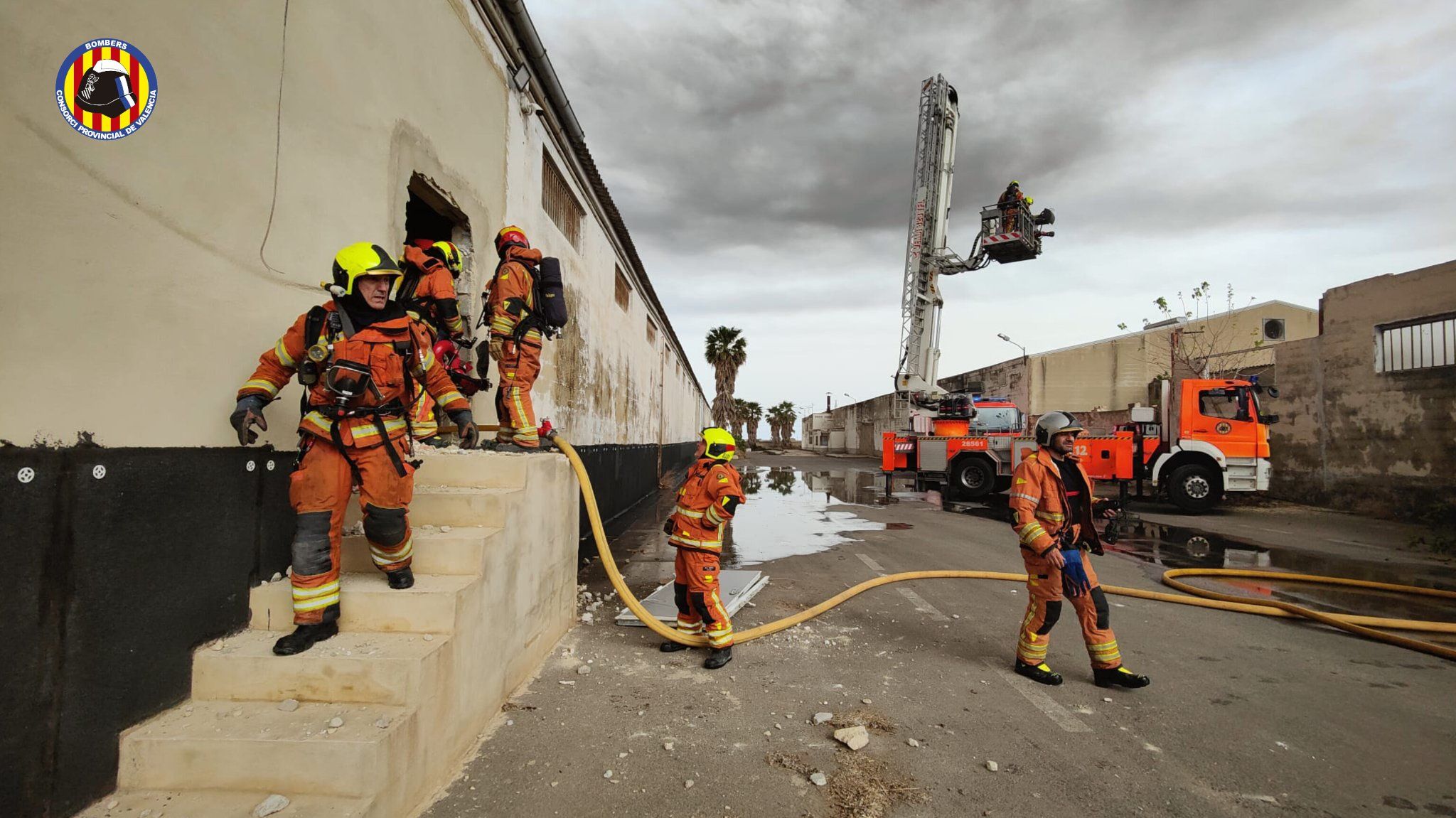 Incendio en una fábrica en Sollana