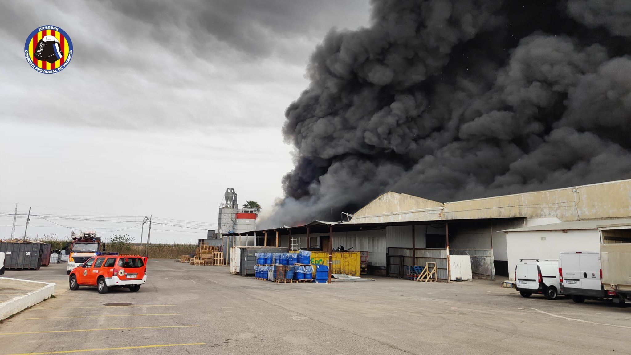 Incendio en una fábrica en Sollana