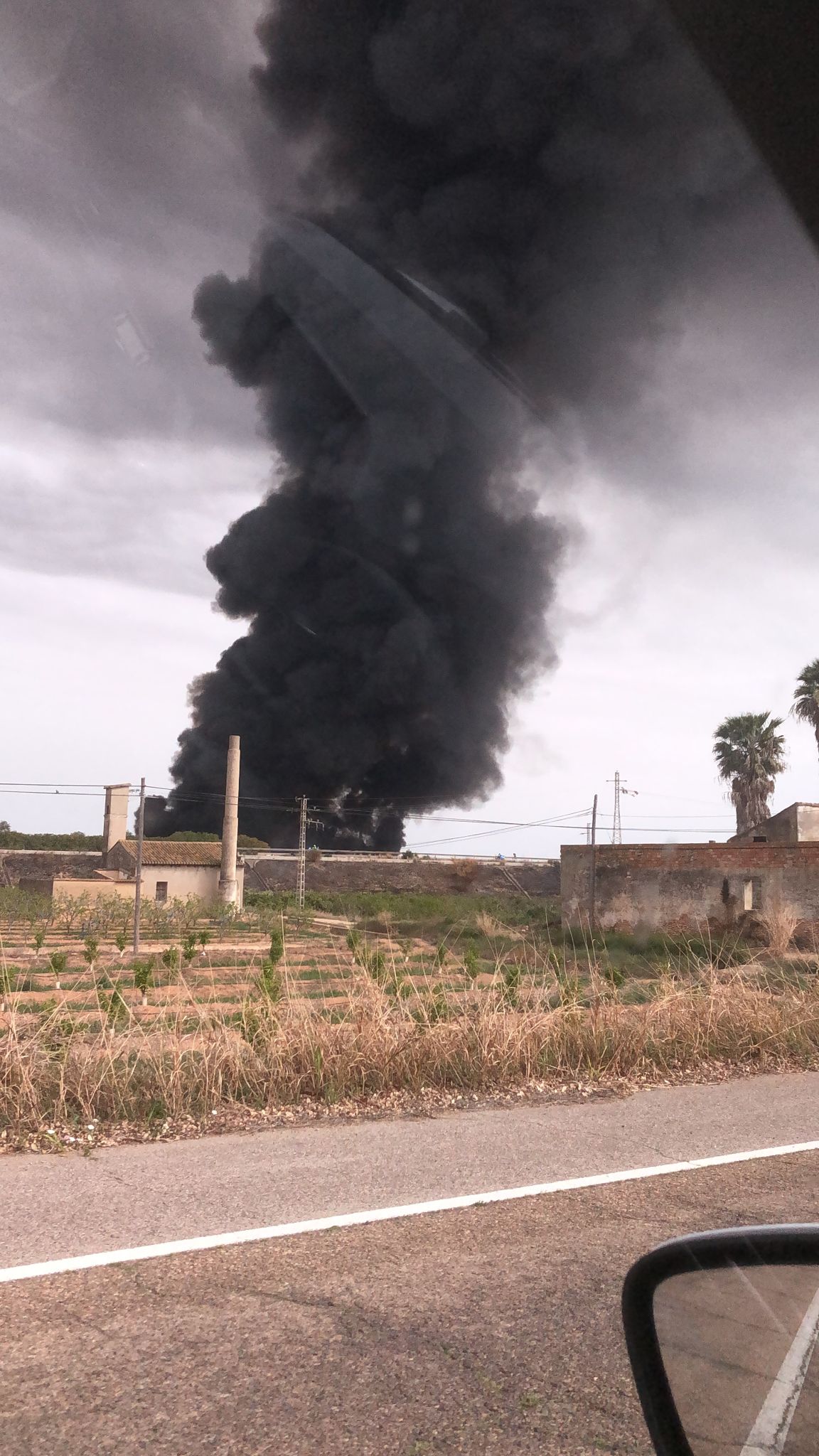 Incendio en una fábrica en Sollana