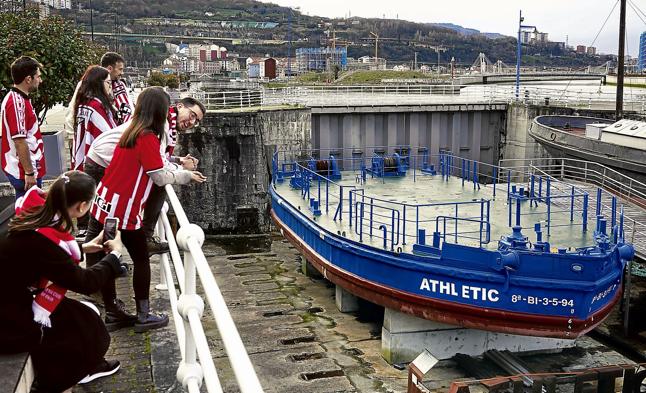 La gabarra 'Athletic', en su estado actual.