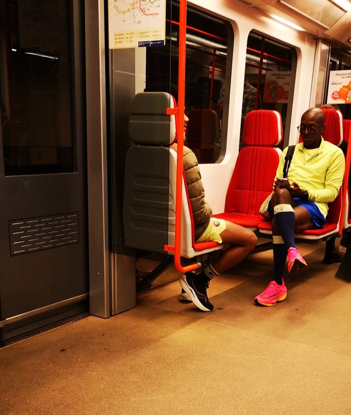 Imagen secundaria 2 - Preparativos y viaje en metro hacia la salida. Muy temprano. 