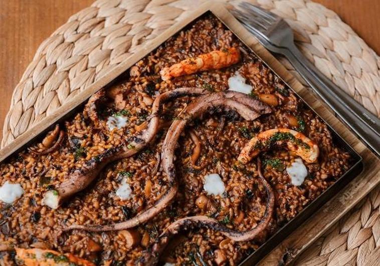 Arroz en llanda de pulpo y gambón de Líndala