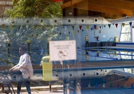 Instalación de la piscina municipal de Ayora, en imagen de archivo.