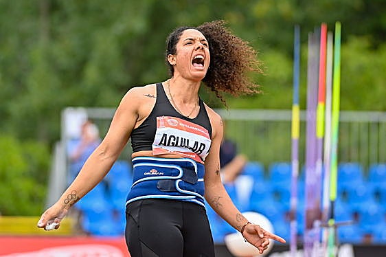 Yulenmis Aguilar, en un lanzamiento en 2022.