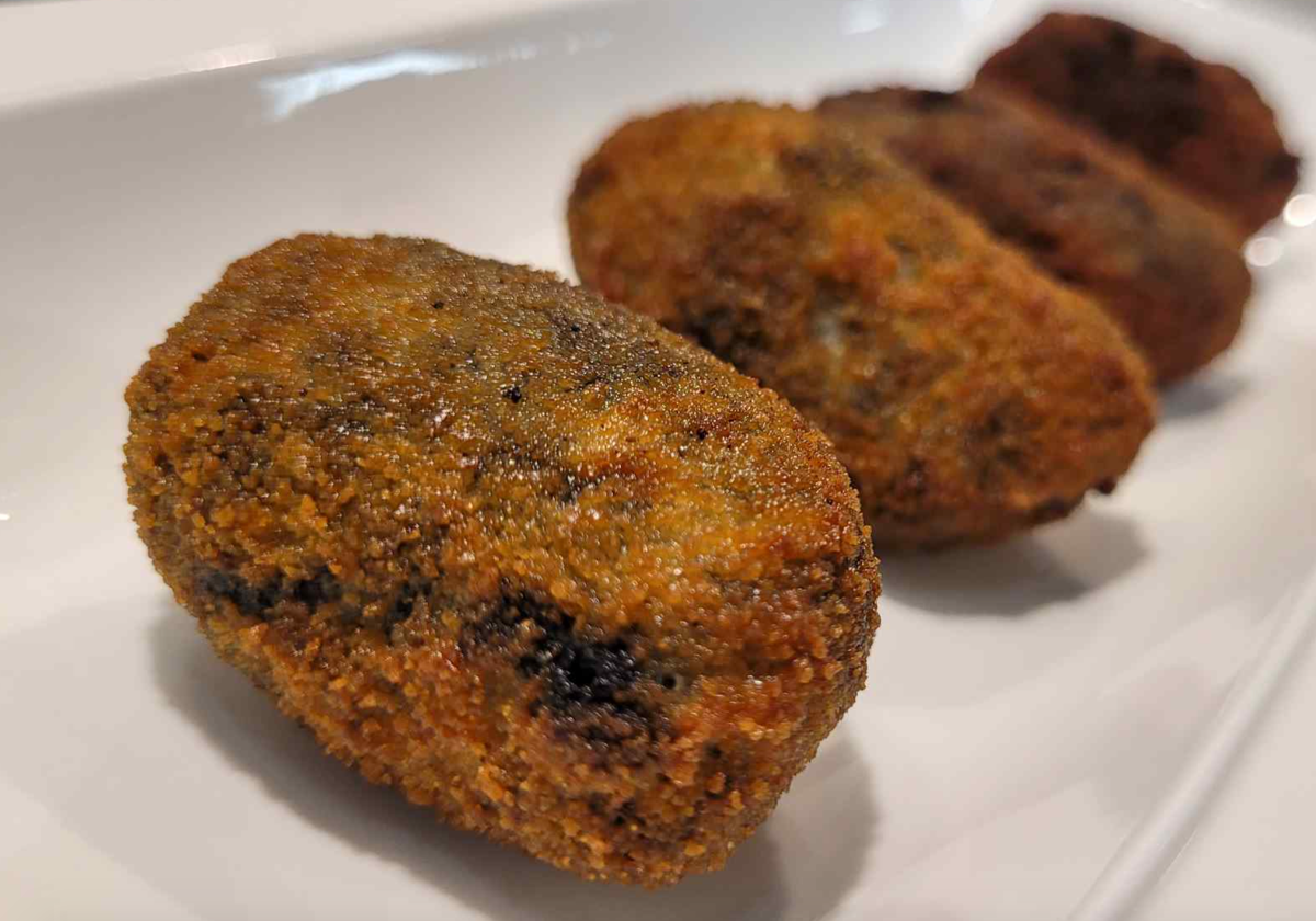 La receta del fin de semana: croquetas de calamar en su tinta