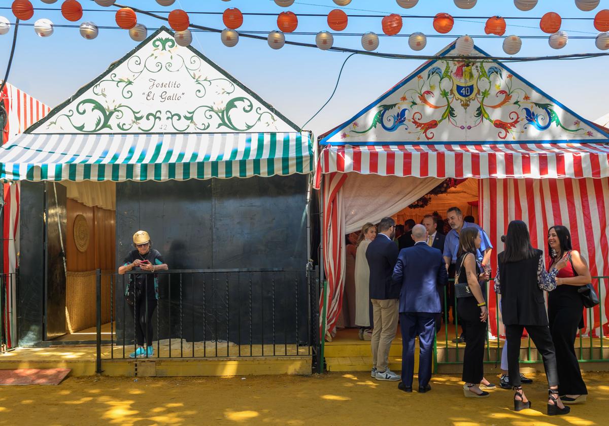 Ambiente en el ferial en Sevilla.