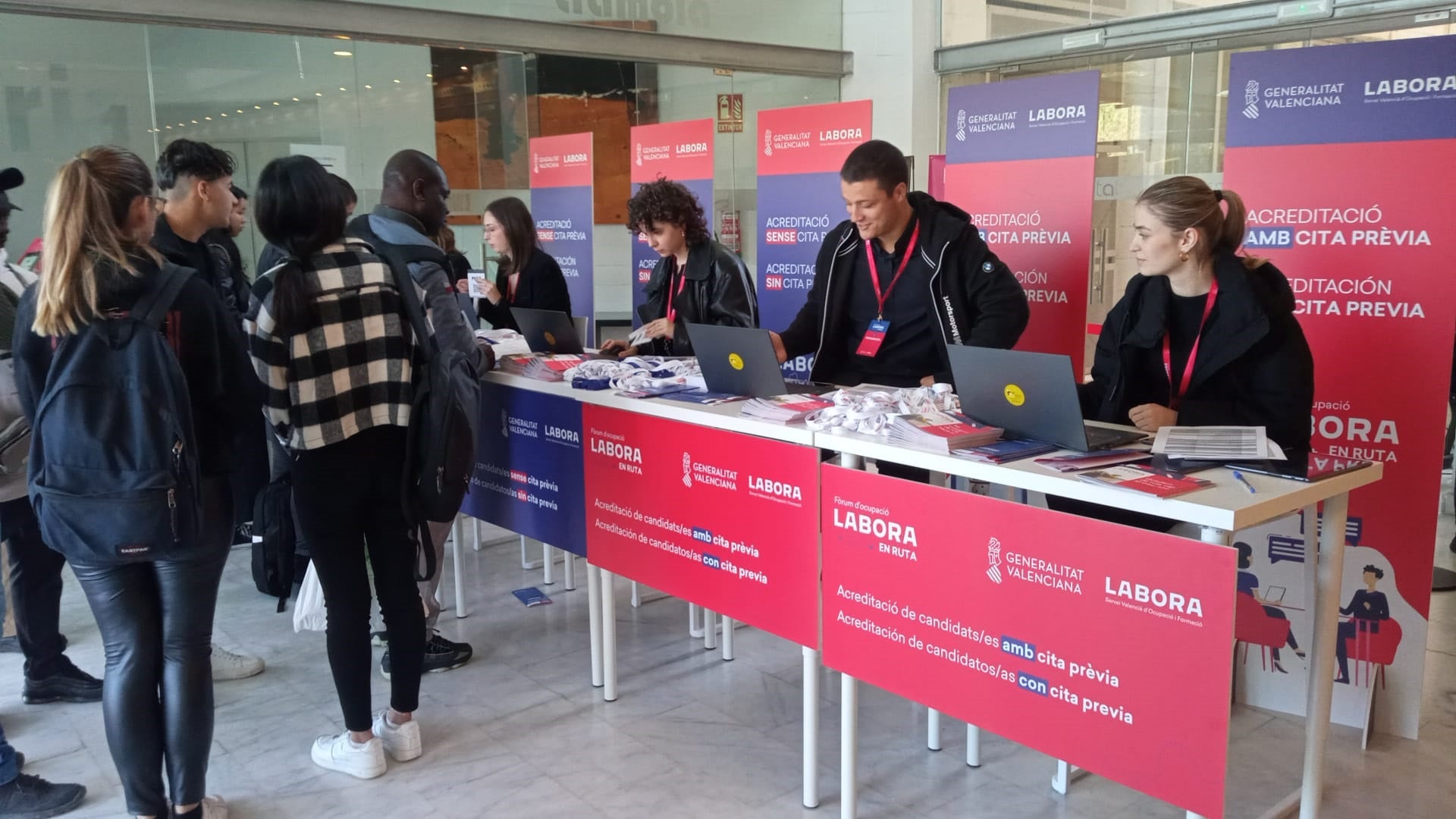 Labora en Ruta hace parada en Ontinyent con entrevistas para decenas de puestos de trabajo y acciones formativas