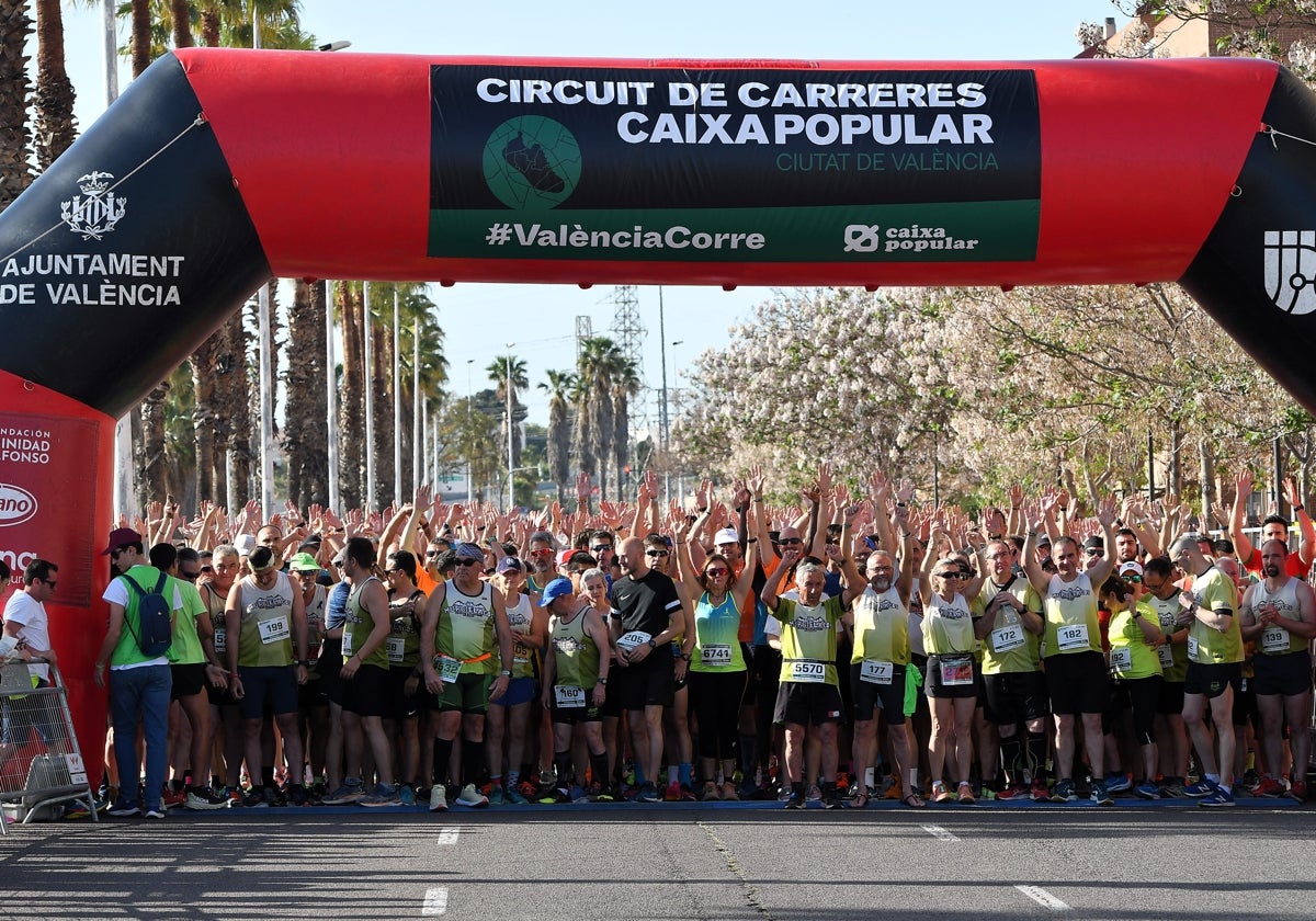 Los integrantes del Murciélagos, antes de comenzar la carrera del Circuito de Valencia este sábado.