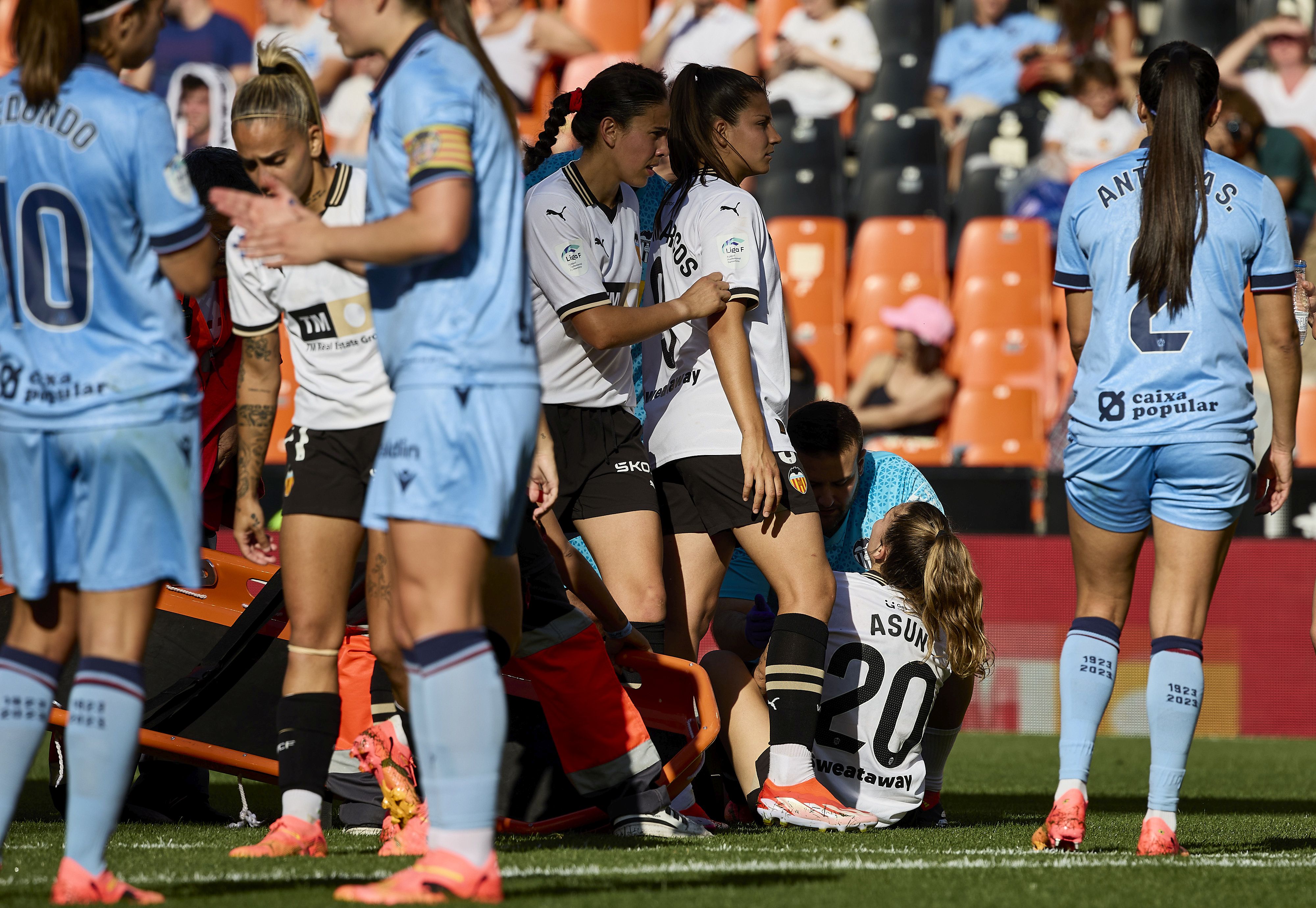 Valencia CF -Levante UD, en imágenes