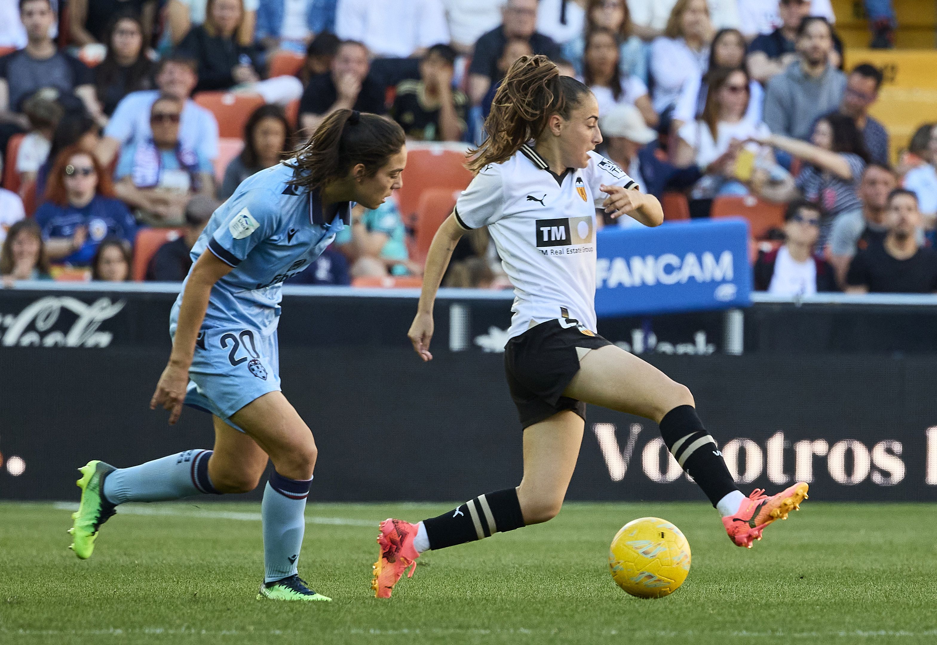 Valencia CF -Levante UD, en imágenes