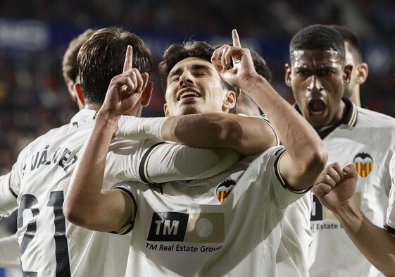 André Almeida celebra el gol que marcó al Osasuna.