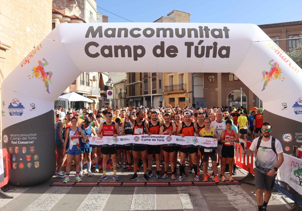 Salida de la primera carrera del Circuit Campo de Túria Caixa Popular.