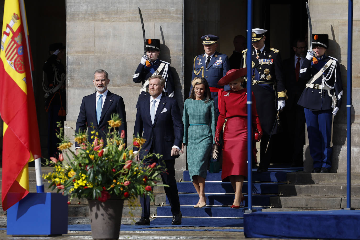 Letizia deslumbra en los Países Bajos: Duelo de estilo con Máxima de Holanda