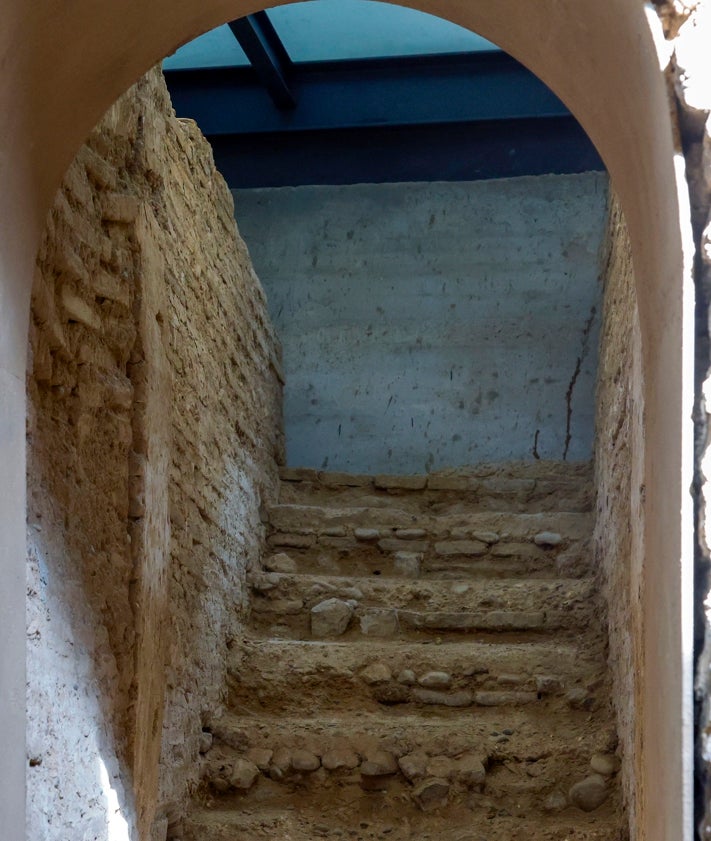 Imagen secundaria 2 - Viaje al centro de Valencia: un descenso a su bodega más antigua