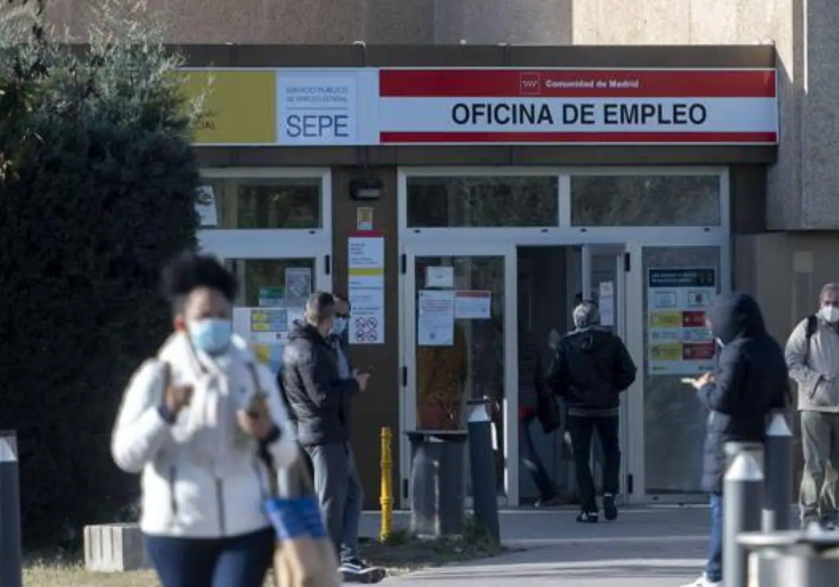 El SEPE aclara qué pasa con el paro si te despiden de tu nuevo trabajo tras una baja voluntaria