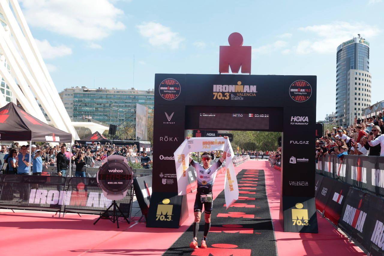 FOTOS META IRONMAN VALENCIA 2024 Así ha sido la emocionante llegada